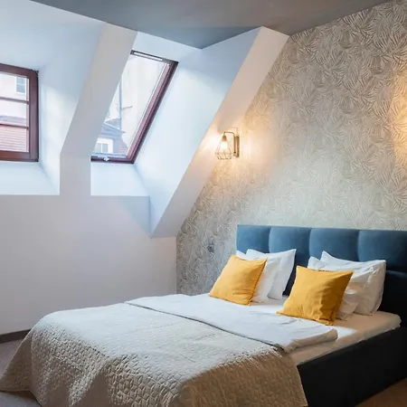 Апартаменты Staycity Sukiennice 6